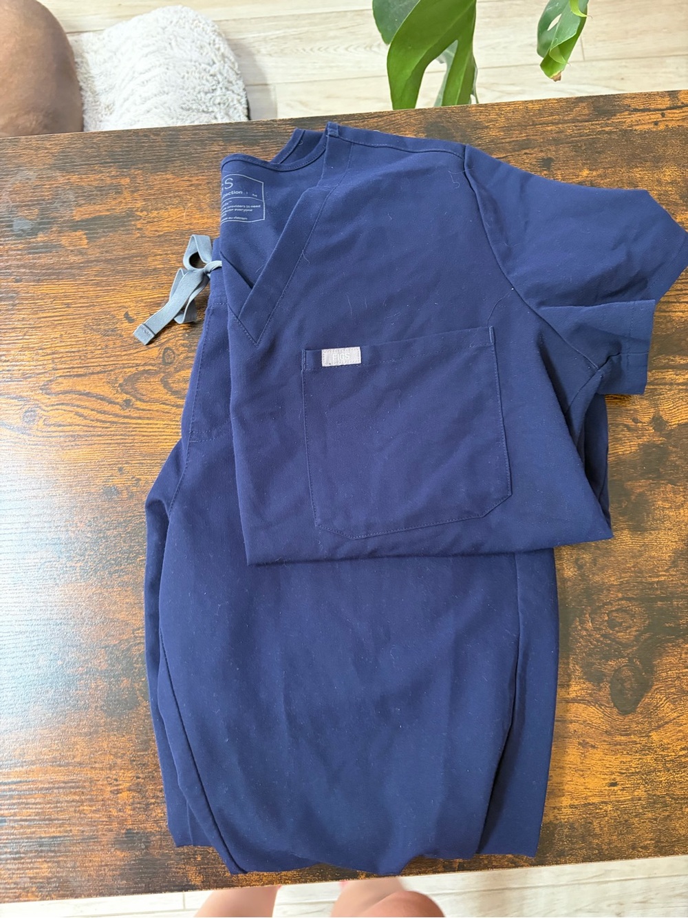 Figs Medium Navy Blue Women's Scrub top and bottom